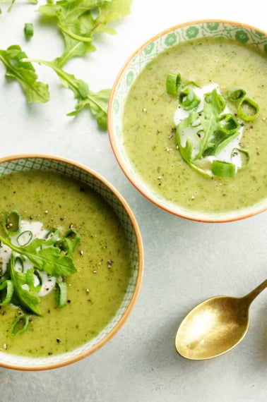 Creamy Vegan Arugula Soup in two bowls