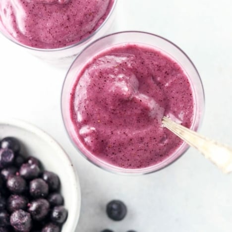 blueberry smoothie